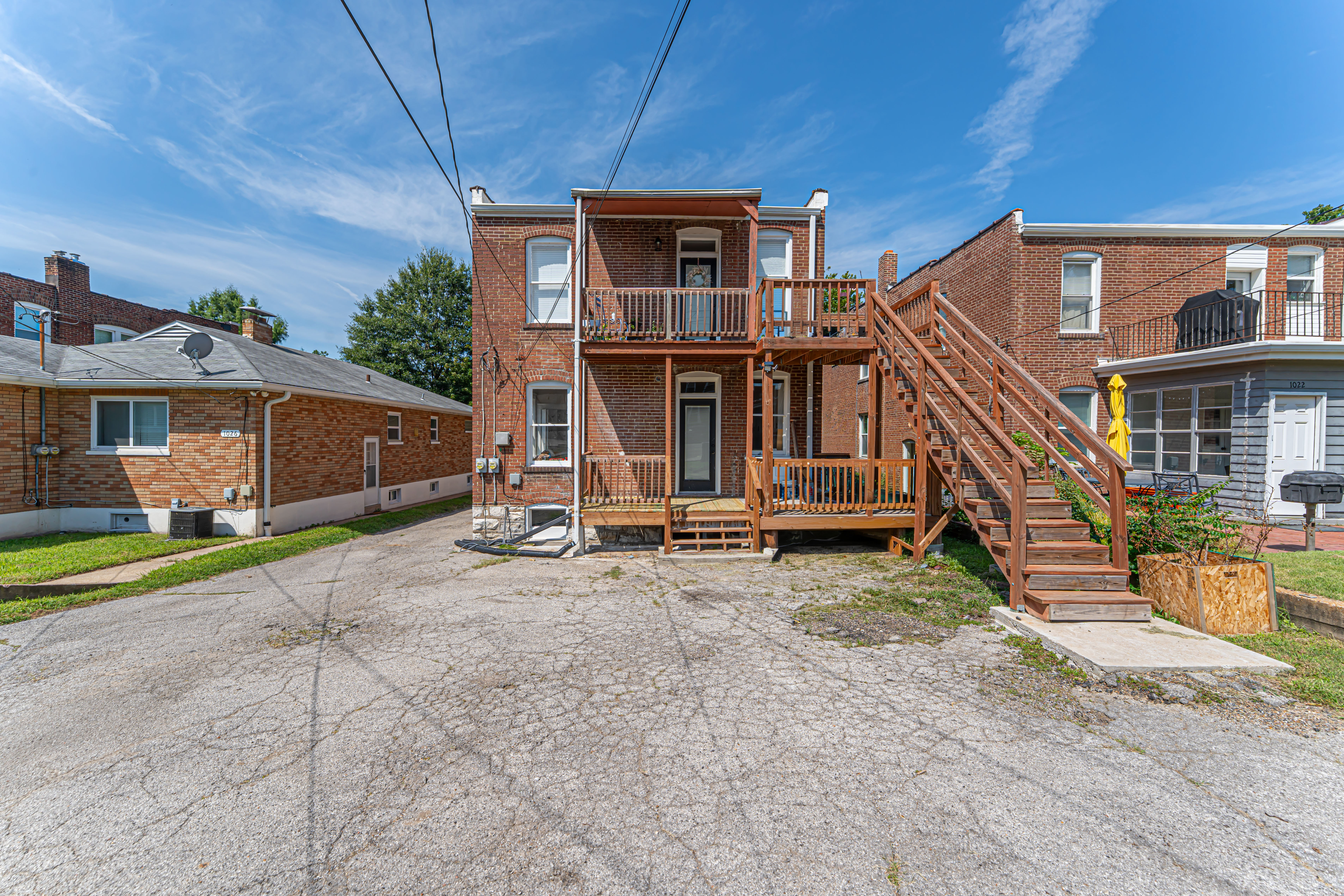  Renovated Richmond Heights Two-Family - 物件實景