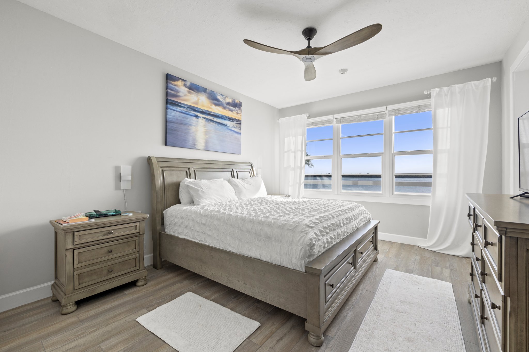 Longboat Key, Florida, 34228, United States, 2 Bedrooms Bedrooms, ,2 BathroomsBathrooms,Residential,For Sale,1851438