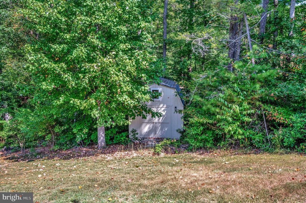 Fredericksburg, Virginia, 22406, United States, 5 Bedrooms Bedrooms, ,6 BathroomsBathrooms,Residential,For Sale,1981857