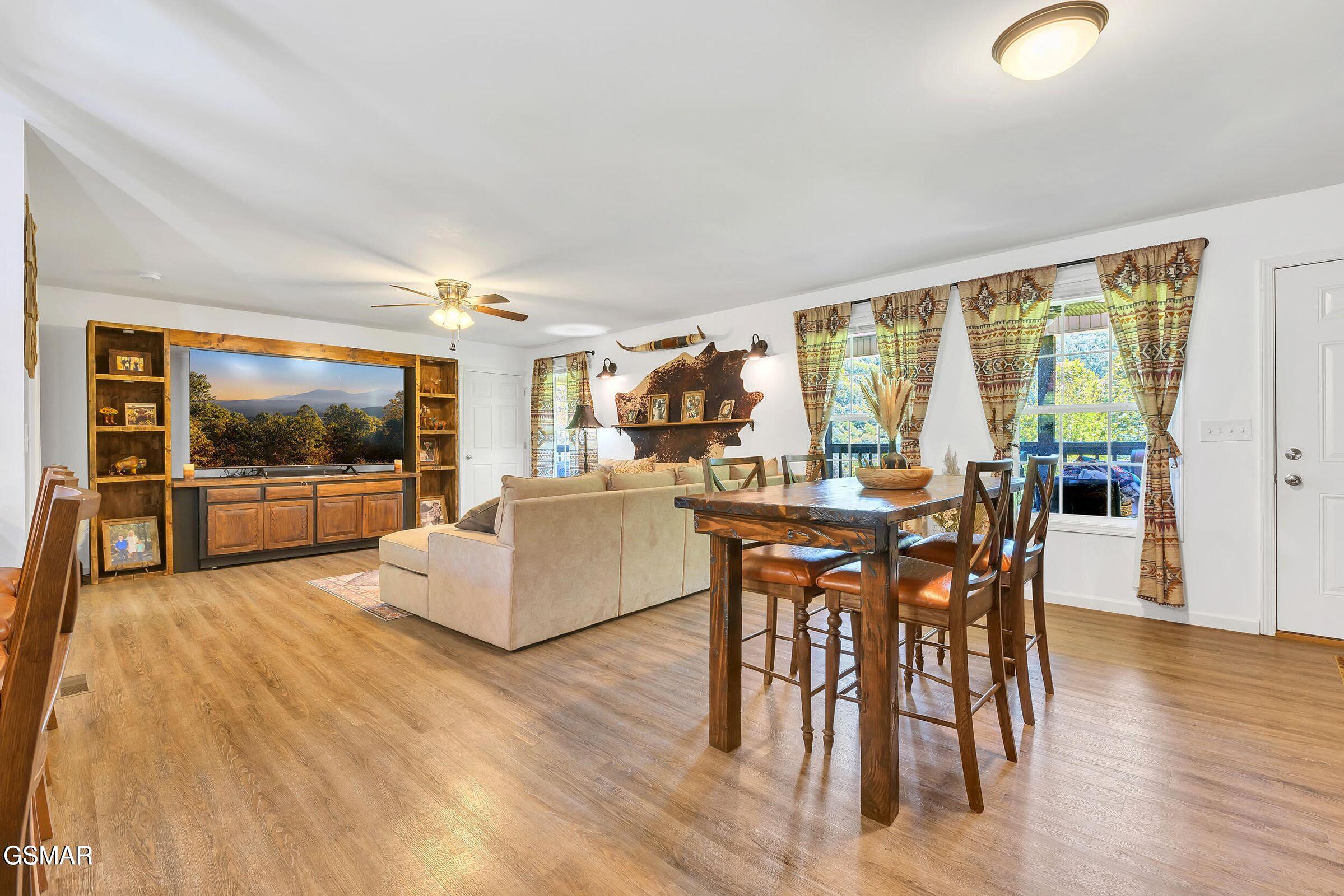 Bybee, Tennessee, 37713, United States, 4 Bedrooms Bedrooms, ,2 BathroomsBathrooms,Residential,For Sale,1980486