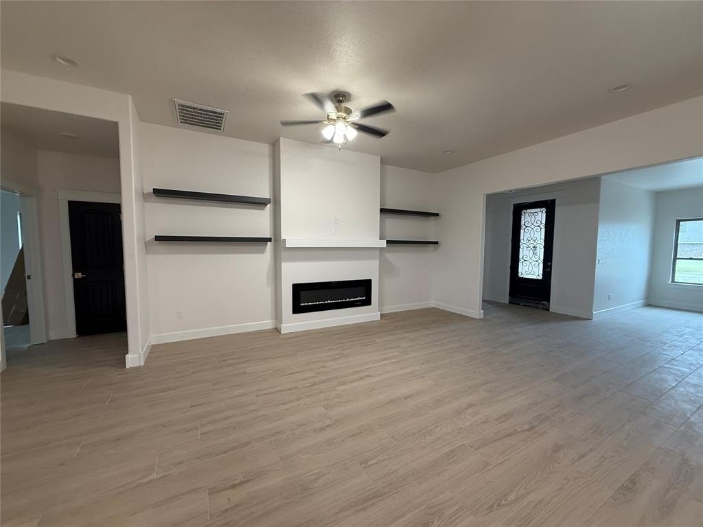 Altus, Oklahoma, 73521, United States, 4 Bedrooms Bedrooms, ,3 BathroomsBathrooms,Residential,For Sale,1980634