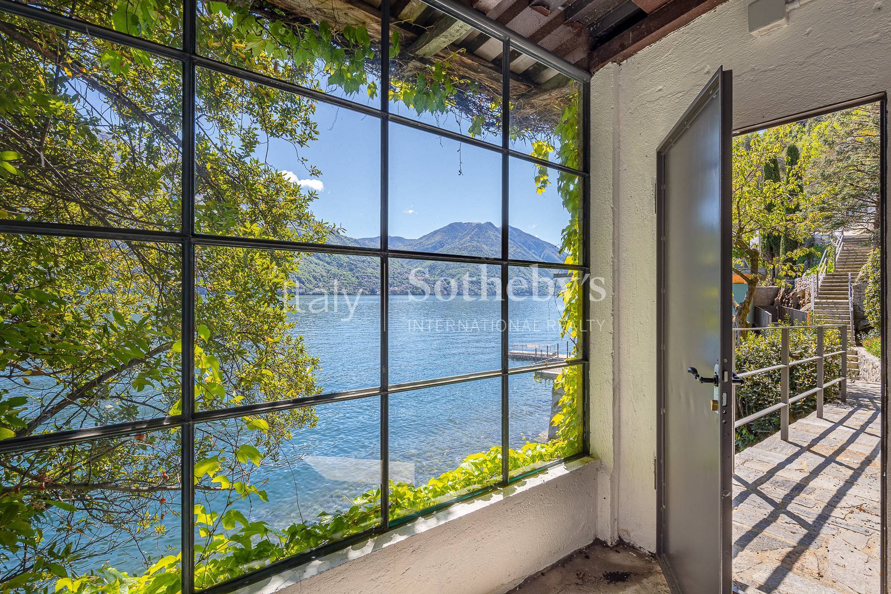  Incredible newly built villa with enchanting lake view - 物件實景