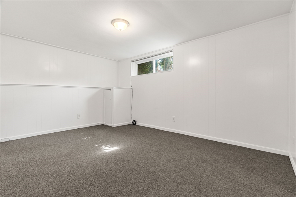 Salem, Massachusetts, 01970, United States, 3 Bedrooms Bedrooms, ,3 BathroomsBathrooms,Residential,For Sale,1913540