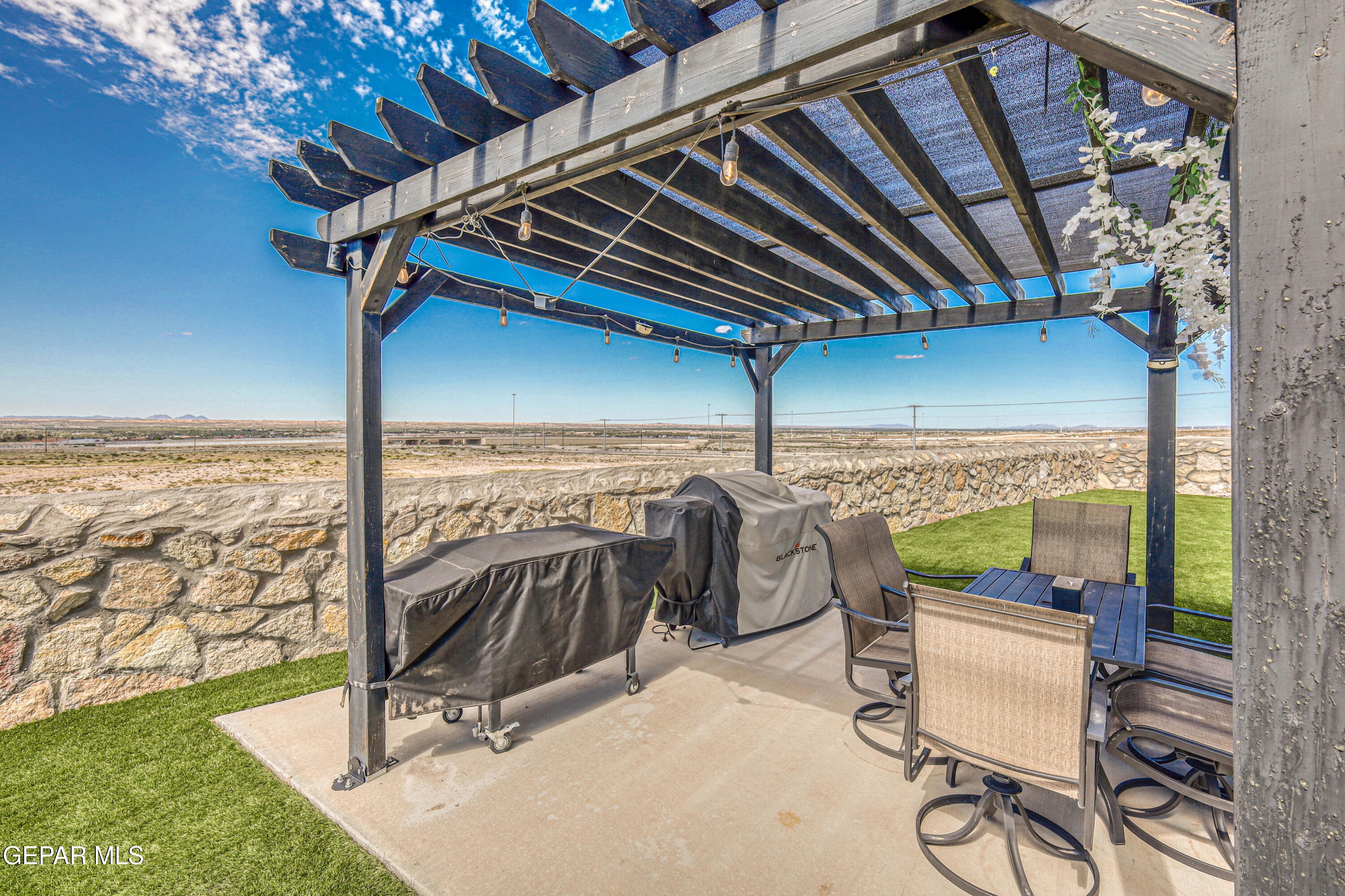 El Paso, Texas, 79911, United States, 5 Bedrooms Bedrooms, ,4 BathroomsBathrooms,Residential,For Sale,1969245