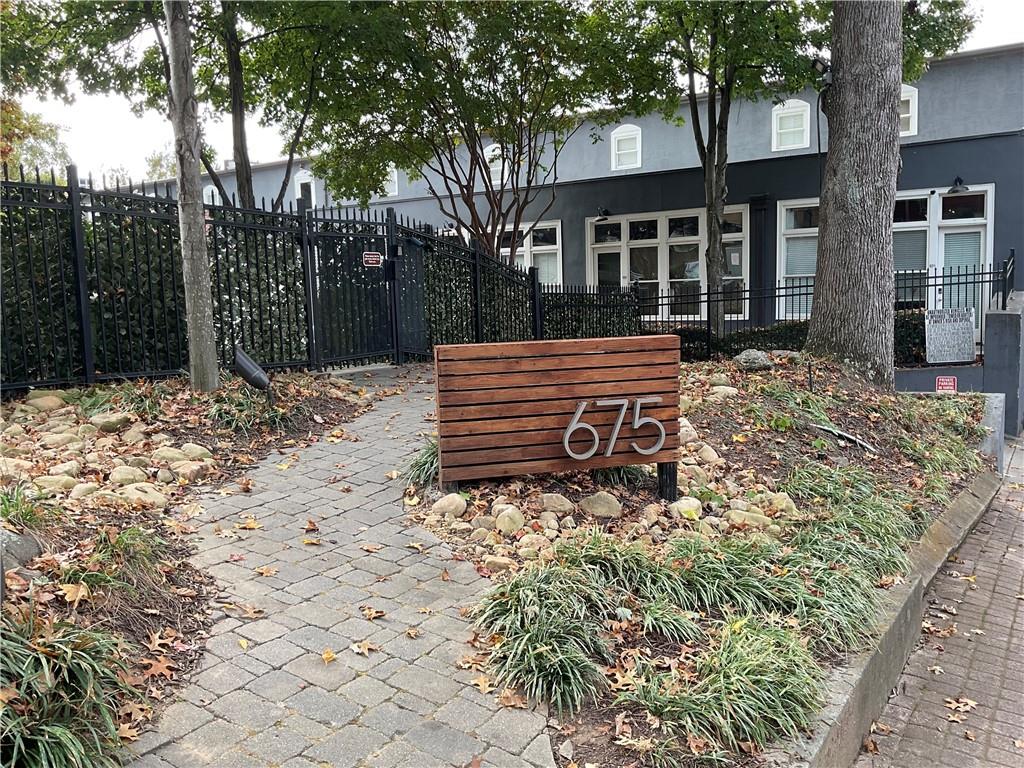 Atlanta, Georgia, 30306, United States, 2 Bedrooms Bedrooms, ,3 BathroomsBathrooms,Residential,For Sale,1927067