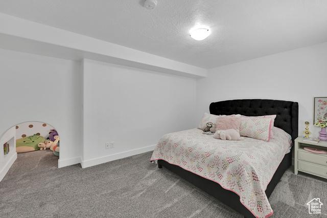 Kaysville, Utah, 84037, United States, 5 Bedrooms Bedrooms, ,4 BathroomsBathrooms,Residential,For Sale,1935235