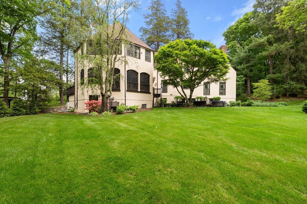 Newton, Massachusetts, 02467, United States, 5 Bedrooms Bedrooms, ,6 BathroomsBathrooms,Residential,For Sale,1807148