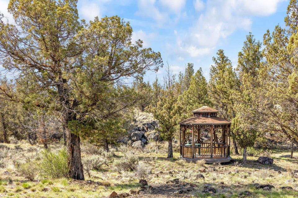 Prineville, Oregon, 97754, United States, 3 Bedrooms Bedrooms, ,3 BathroomsBathrooms,Residential,For Sale,1770738