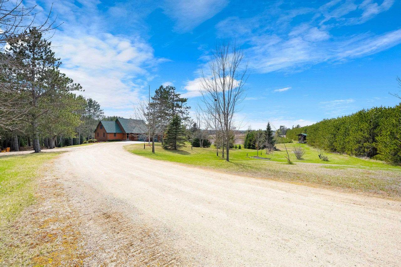 CRIVITZ, Wisconsin, 54129, United States, 4 Bedrooms Bedrooms, ,3 BathroomsBathrooms,Residential,For Sale,1792767
