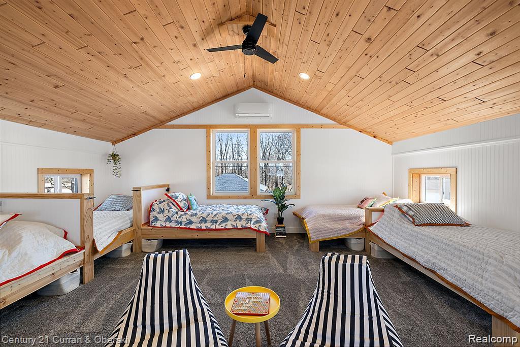 Jackson, Michigan, 49201, United States, 3 Bedrooms Bedrooms, ,2 BathroomsBathrooms,Residential,For Sale,1982188