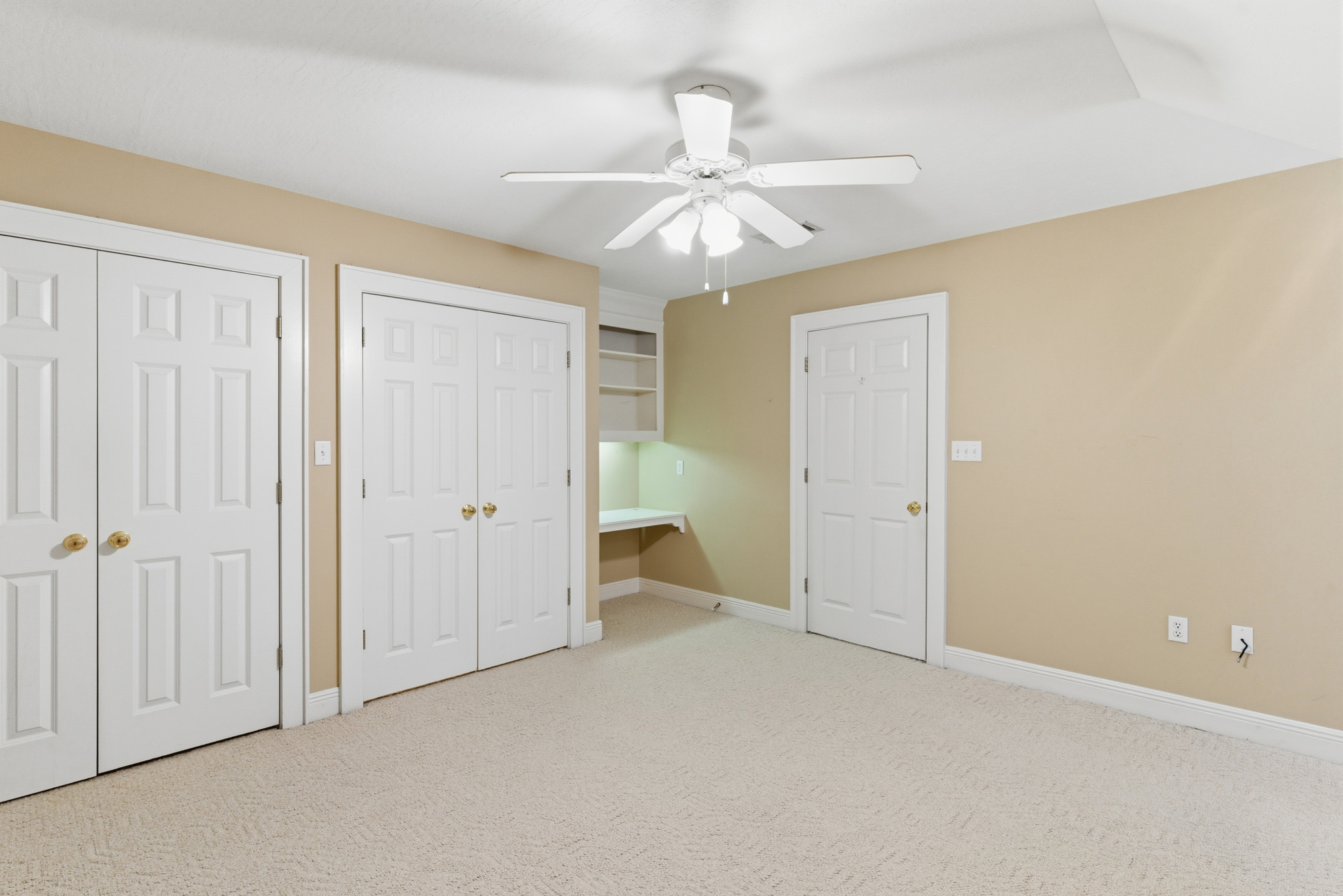 Hattiesburg, Mississippi, 39402, United States, 5 Bedrooms Bedrooms, ,7 BathroomsBathrooms,Residential,For Sale,2005414