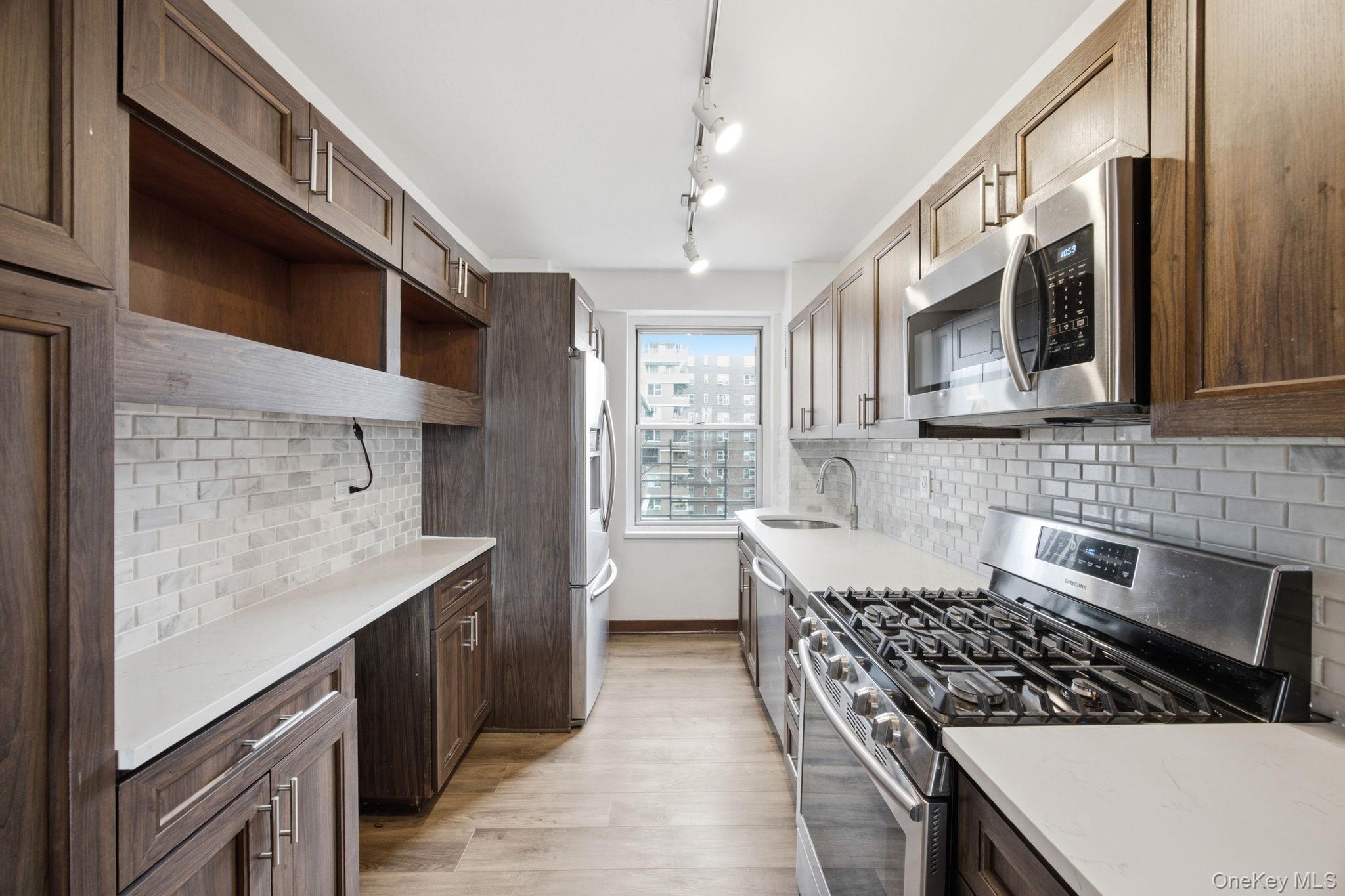  575 Grand Street, New York (Manhattan), NY, 10002 - 物件實景