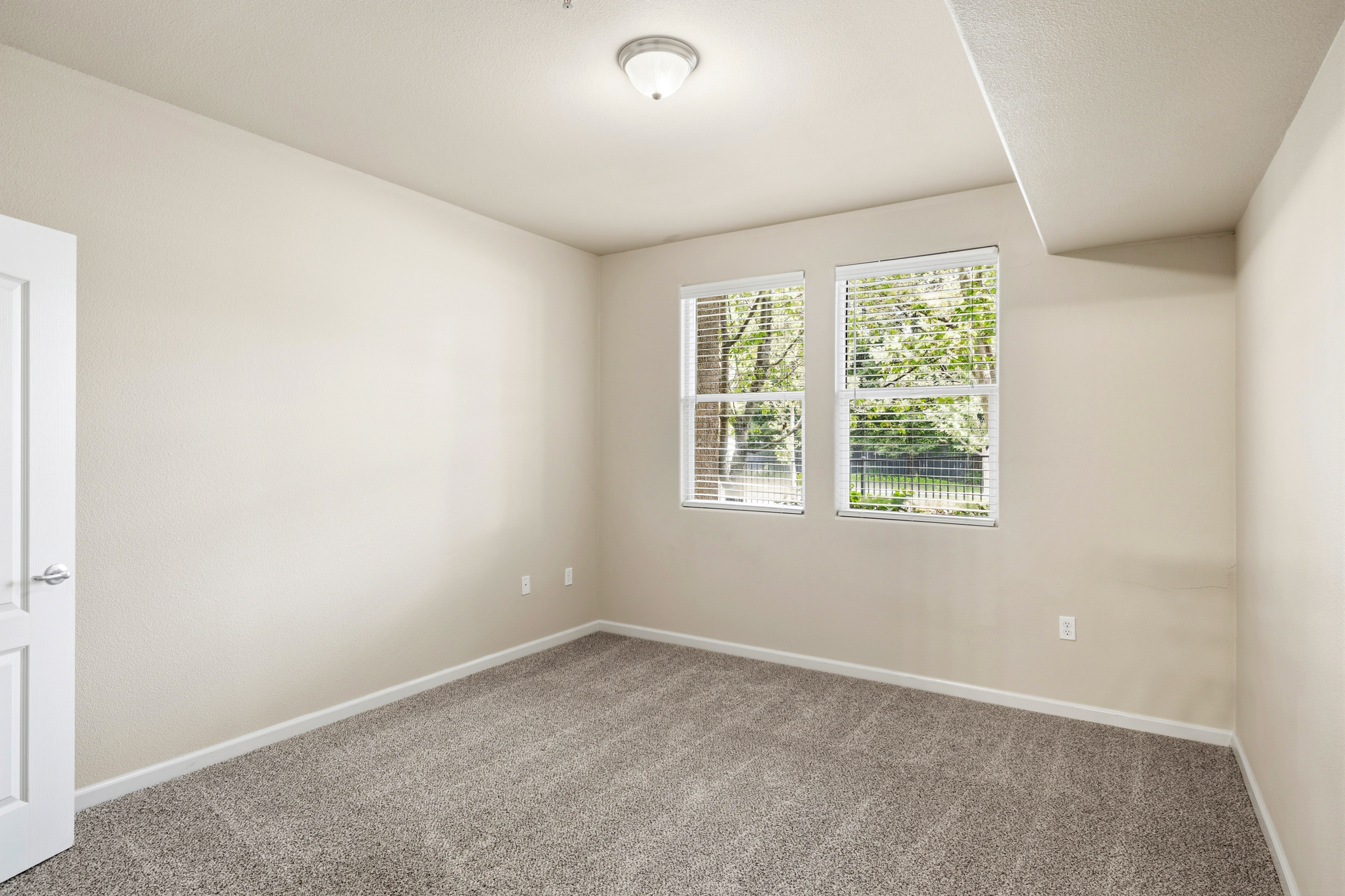  1900 Danbrook Drive, Sacramento, CA 95835 - 物件實景