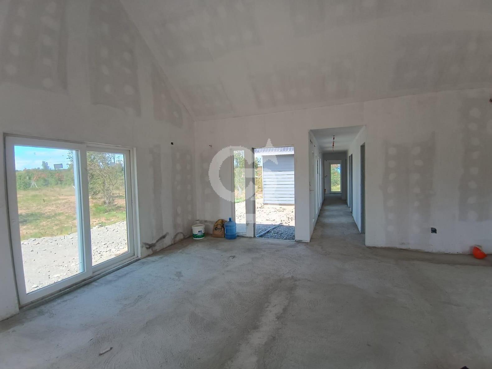 Puerto Varas, Chile, 4 Bedrooms Bedrooms, ,2 BathroomsBathrooms,Residential,For Sale,1990358