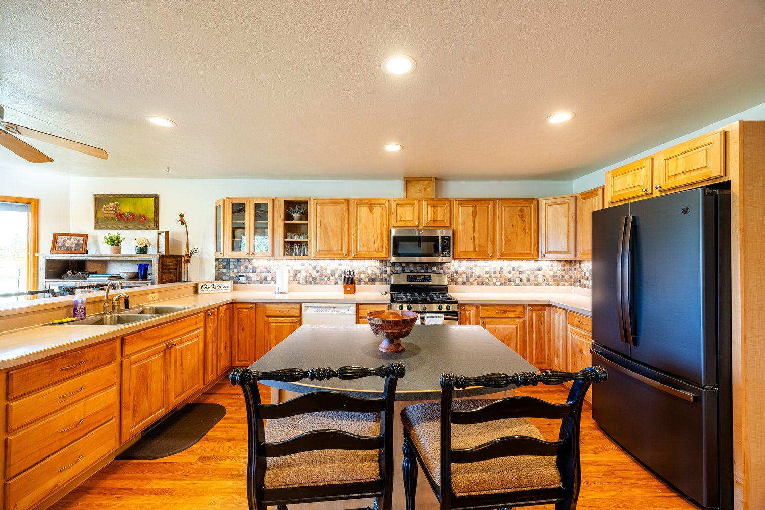 Sheridan, Wyoming, 82801, United States, 3 Bedrooms Bedrooms, ,2 BathroomsBathrooms,Residential,For Sale,1941292