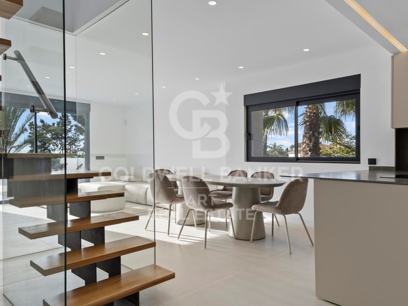 Estepona, Andalusia, ES, 4 Bedrooms Bedrooms, ,4 BathroomsBathrooms,Residential,For Sale,1744827