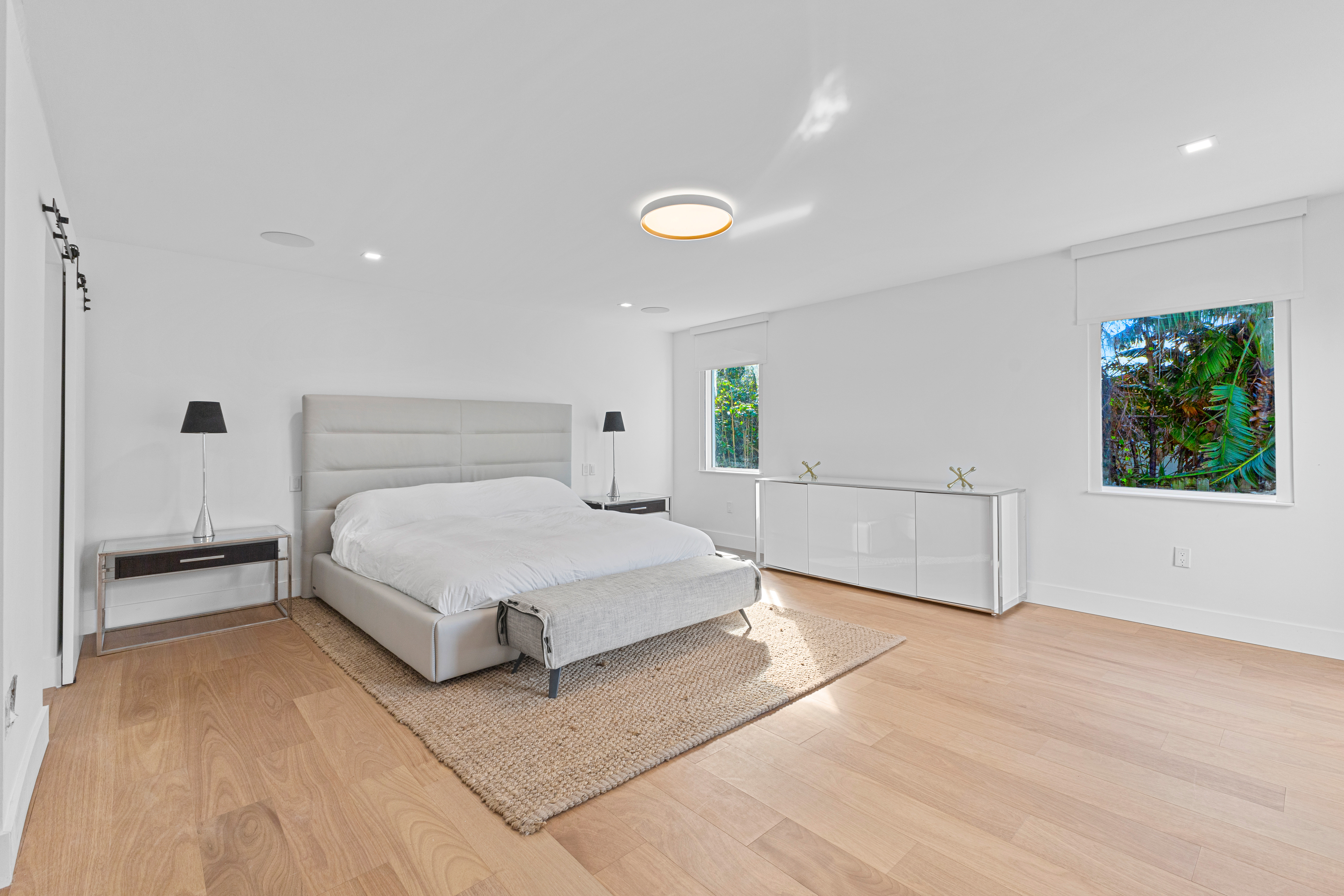  8926 Emerson Ave, Surfside, FL, 33154 - 物件實景