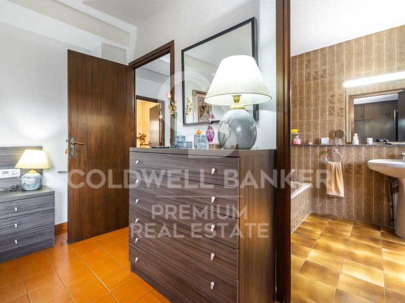 Sant Cugat del Vallès, Catalonia, ES, 5 Bedrooms Bedrooms, ,2 BathroomsBathrooms,Residential,For Sale,1759701