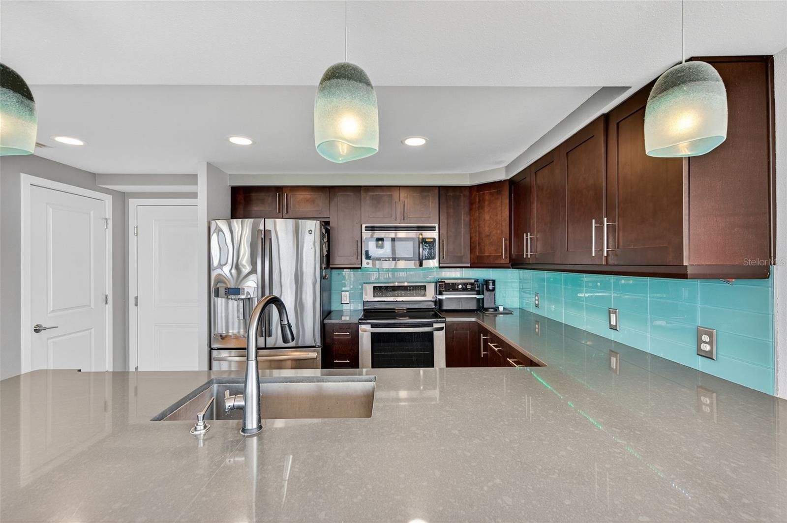 CLEARWATER BEACH, Florida, 33767, United States, 2 Bedrooms Bedrooms, ,2 BathroomsBathrooms,Residential,For Sale,1998949