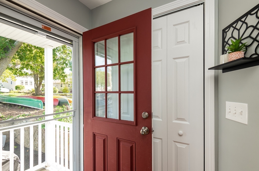 Lynn, Massachusetts, 01904, United States, 2 Bedrooms Bedrooms, ,4 BathroomsBathrooms,Residential,For Sale,1978027