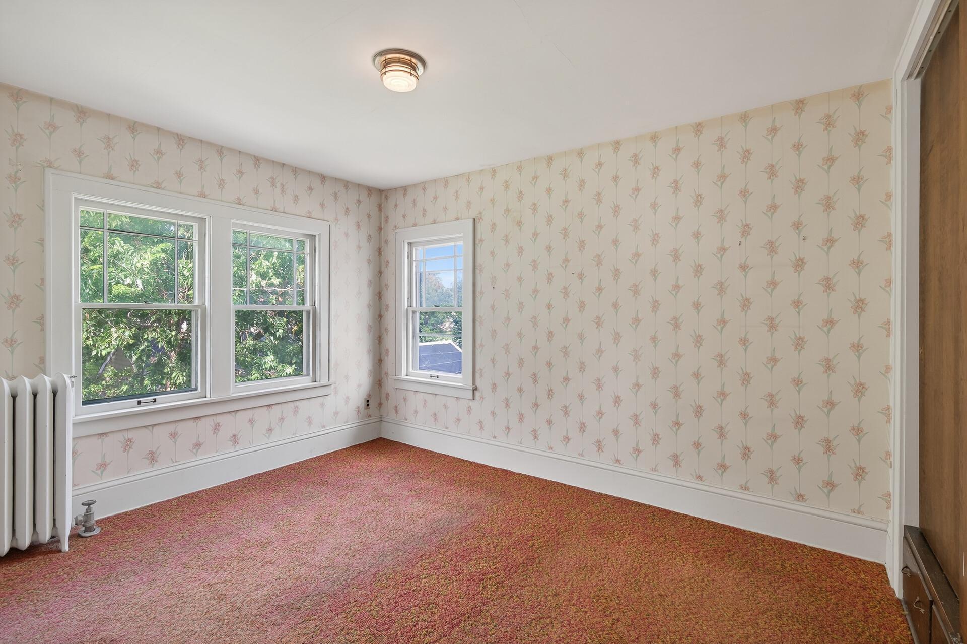 Minneapolis, Minnesota, 55409, United States, 4 Bedrooms Bedrooms, ,2 BathroomsBathrooms,Residential,For Sale,1959078
