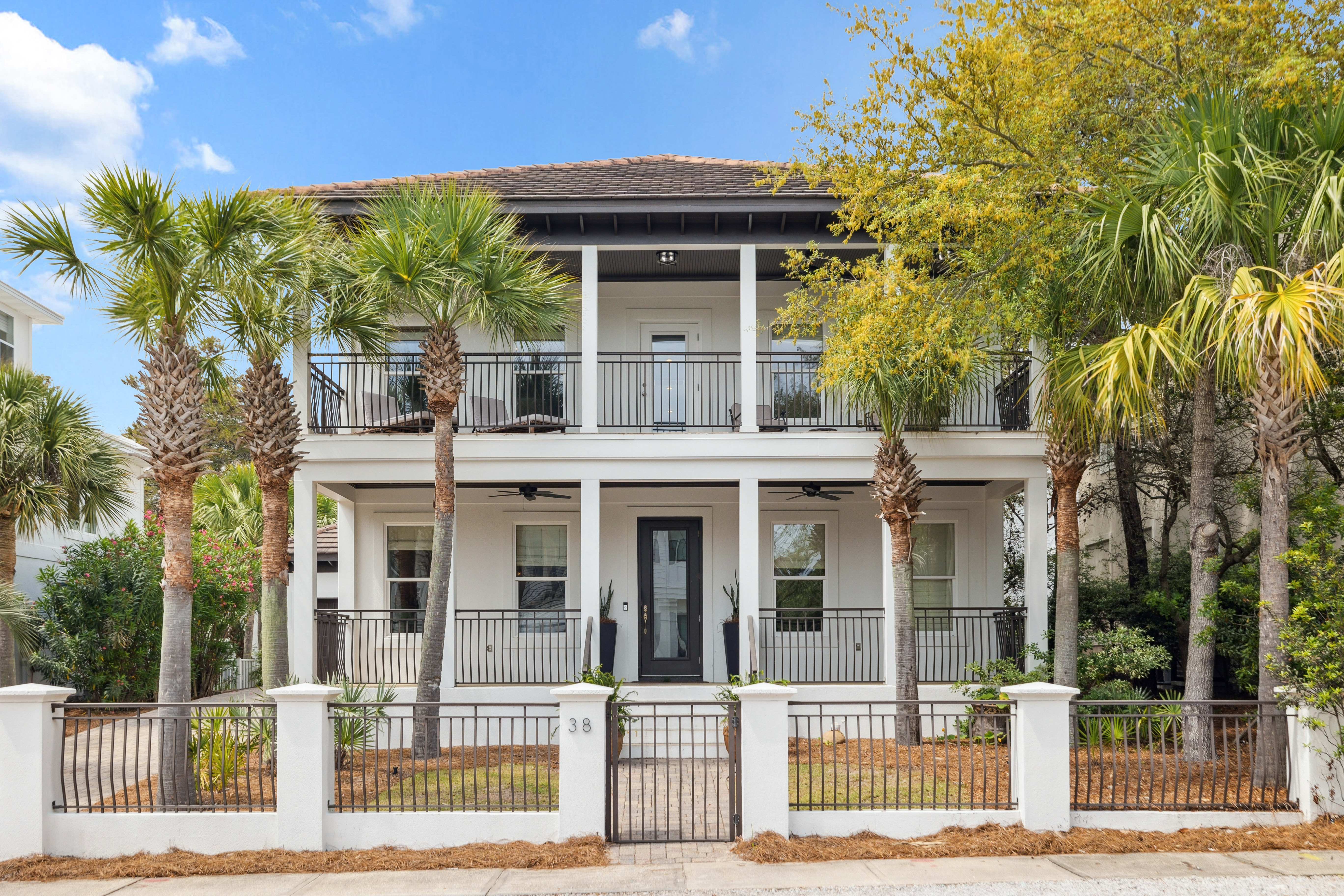 Elegant Updated Coastal Living South Of 30A 