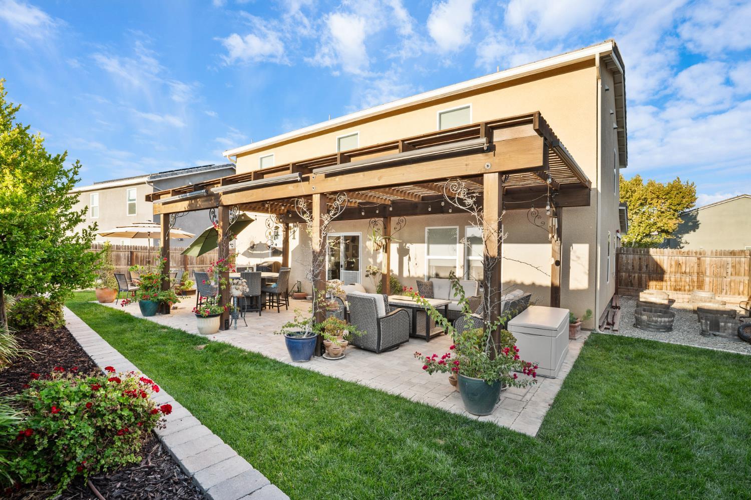 Atwater, California, 95301, United States, 5 Bedrooms Bedrooms, ,4 BathroomsBathrooms,Residential,For Sale,1983820