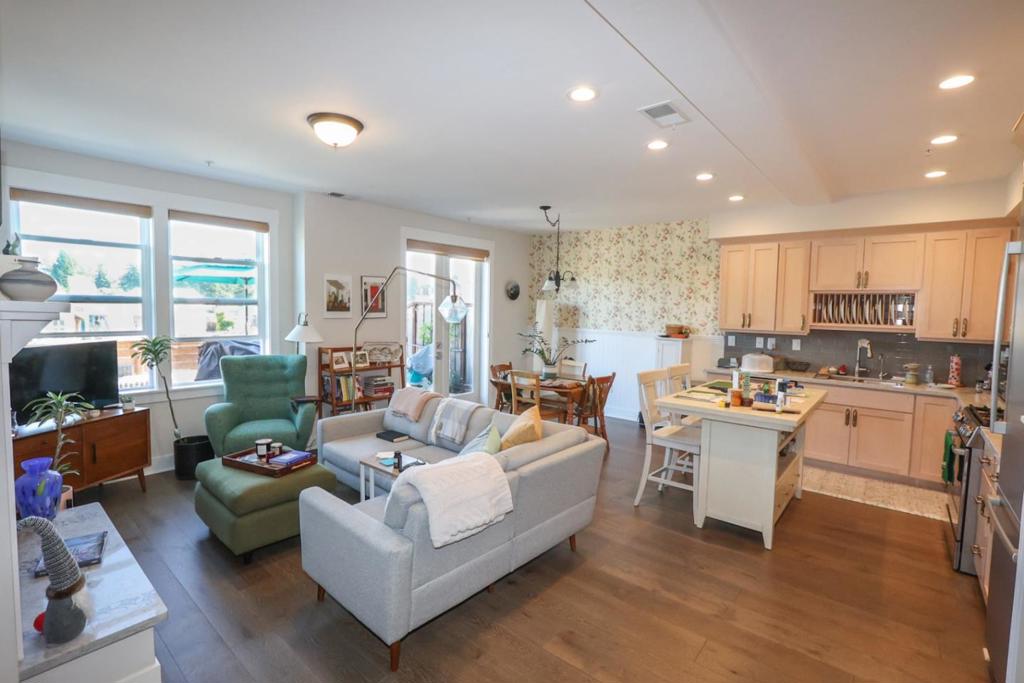Aptos, California, 95003, United States, 3 Bedrooms Bedrooms, ,3 BathroomsBathrooms,Residential,For Sale,2030323