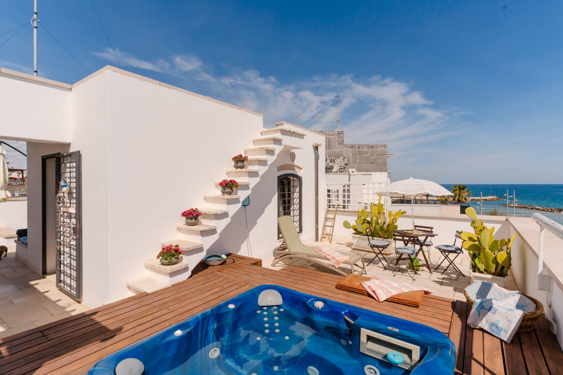Mola di Bari, Bari, 70042, IT, 4 Bedrooms Bedrooms, ,5 BathroomsBathrooms,Residential,For Sale,1847182