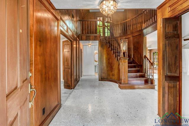 Henderson, Texas, 75652, United States, 3 Bedrooms Bedrooms, ,3 BathroomsBathrooms,Residential,For Sale,1820129