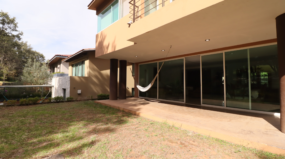 Morelia, Michoacán de Ocampo, 58350, Mexico, 4 Bedrooms Bedrooms, ,4 BathroomsBathrooms,Residential,For Sale,1998426