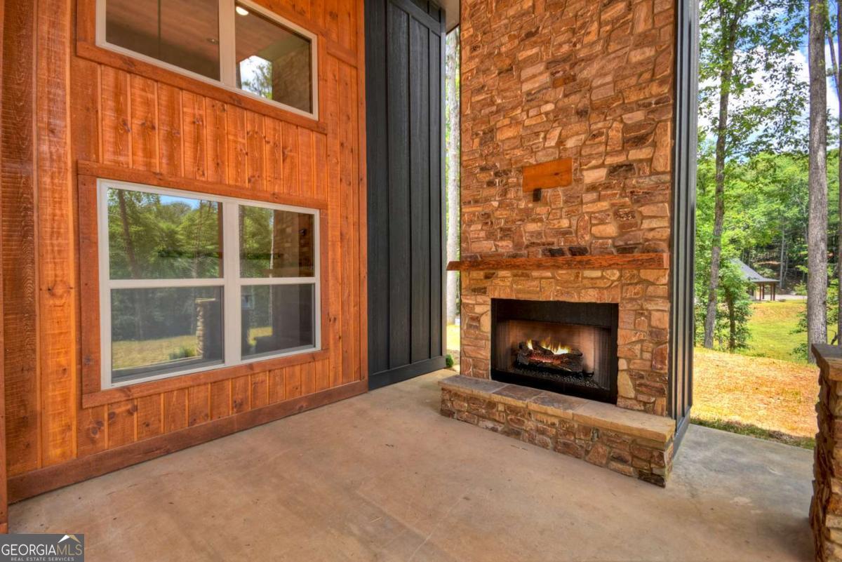 Mineral Bluff, Georgia, 30559, United States, 3 Bedrooms Bedrooms, ,3 BathroomsBathrooms,Residential,For Sale,1877867
