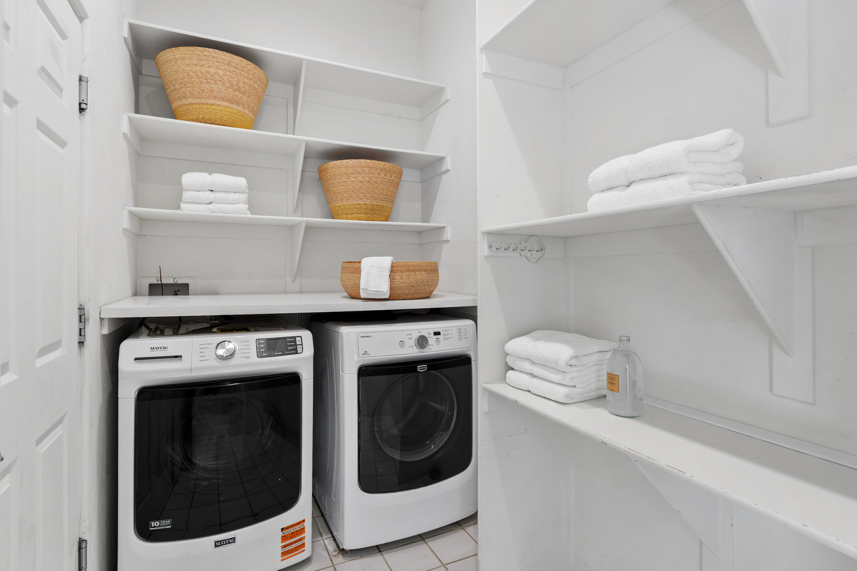 La Quinta, California, 92253, United States, 4 Bedrooms Bedrooms, ,1 BathroomBathrooms,Residential,For Sale,1999091