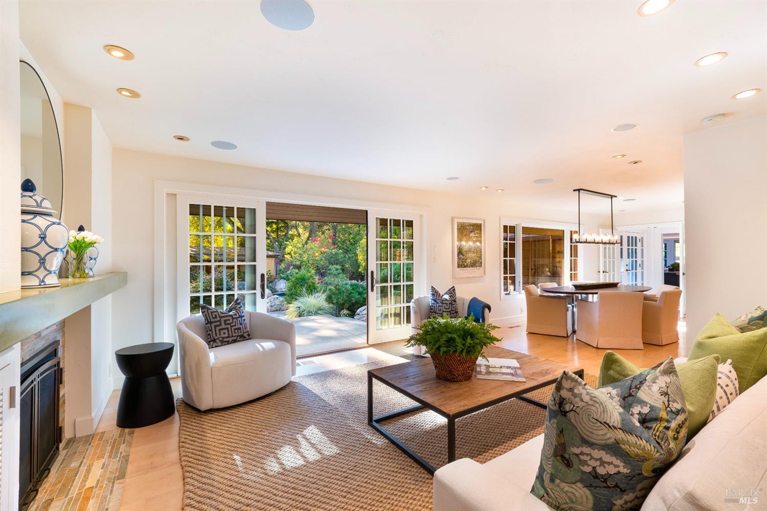 St. Helena, California, 94574, United States, 3 Bedrooms Bedrooms, ,5 BathroomsBathrooms,Residential,For Sale,1998865