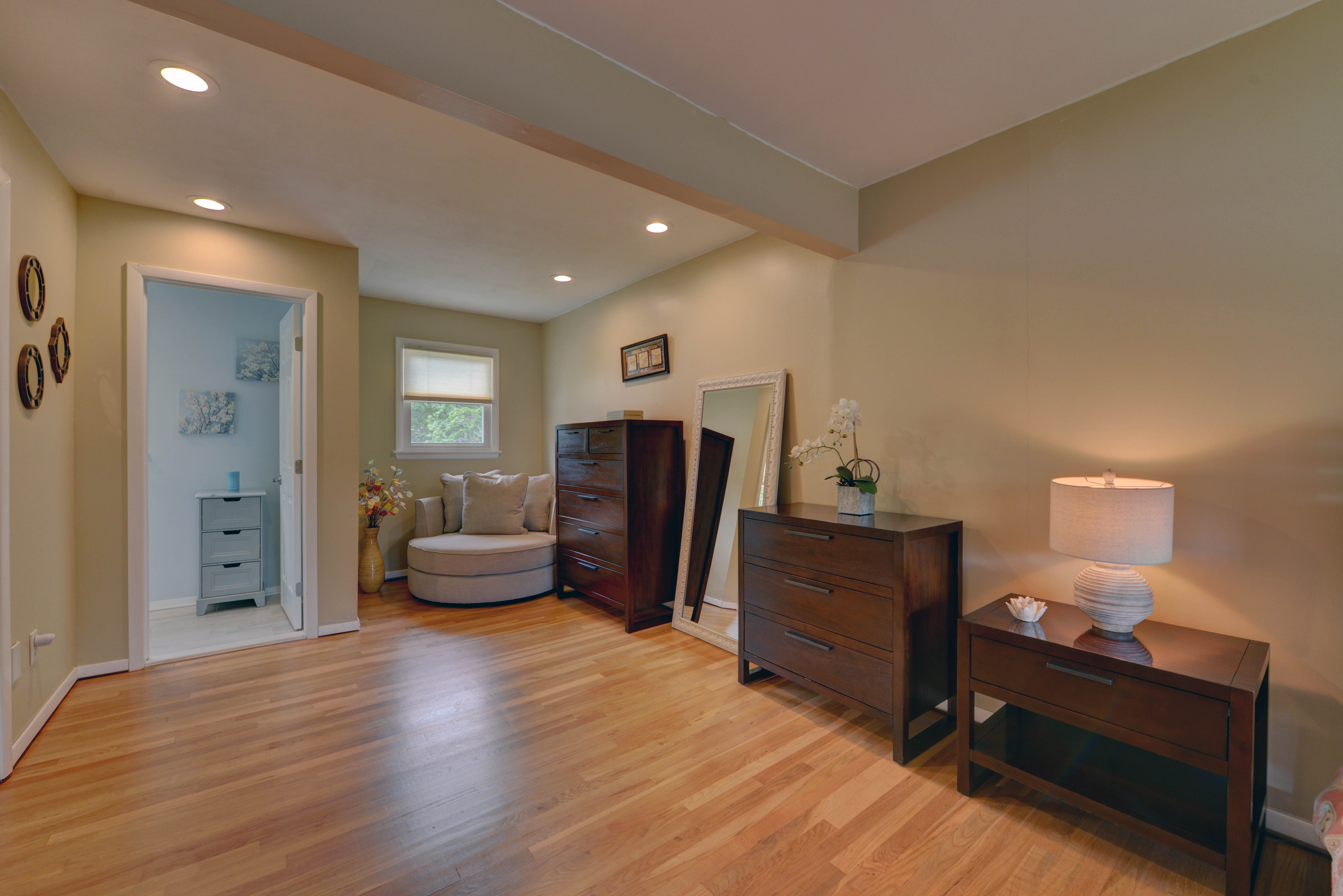 Pequannock, New Jersey, 07440, United States, 3 Bedrooms Bedrooms, ,3 BathroomsBathrooms,Residential,For Sale,1944939