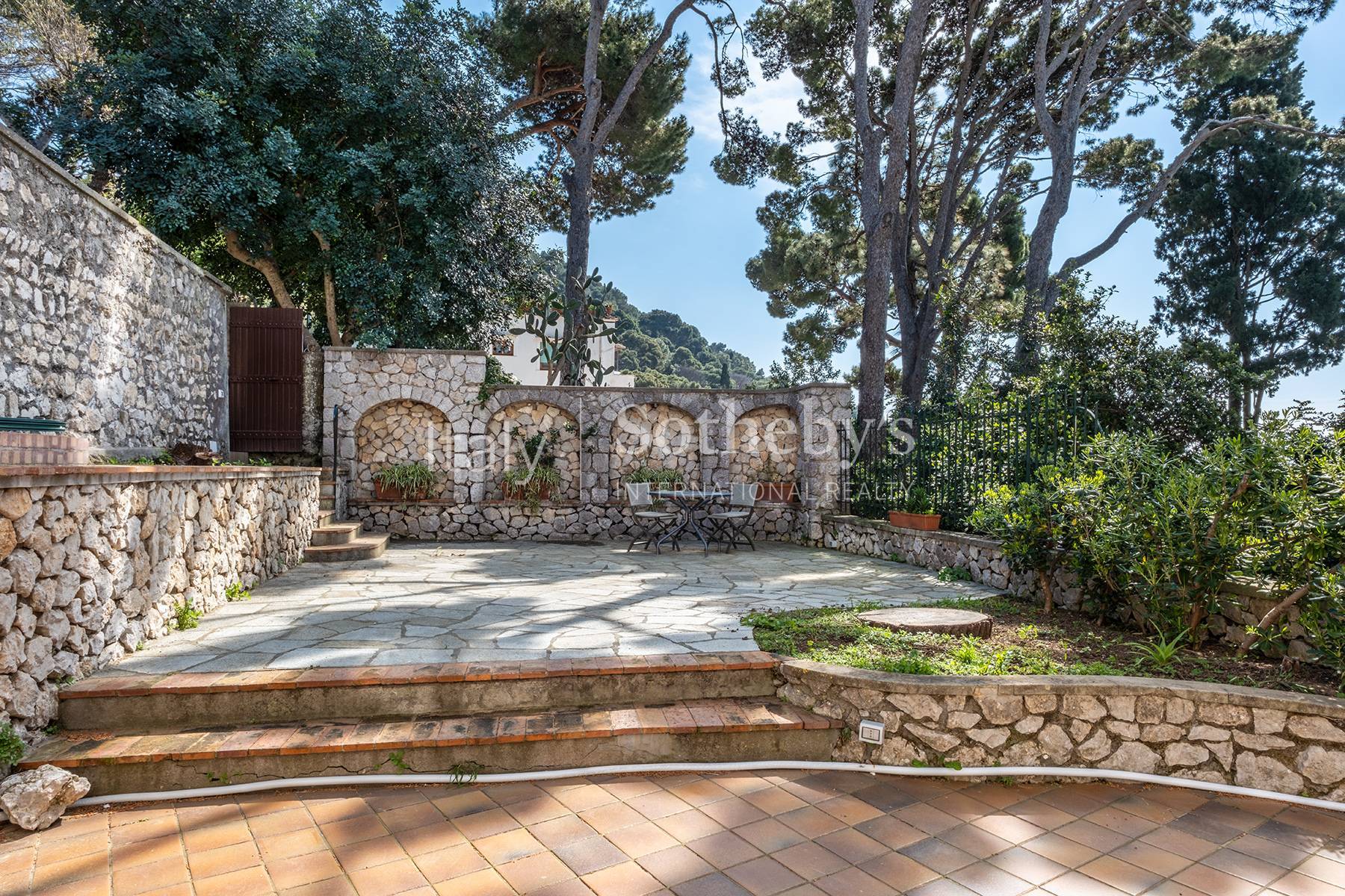  Charming residence with terraces and garden - 物件實景