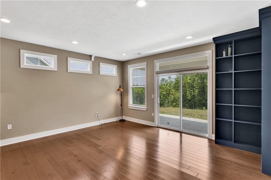 Jackson Twp, Pennsylvania, 16033, United States, 3 Bedrooms Bedrooms, ,3 BathroomsBathrooms,Residential,For Sale,1911029