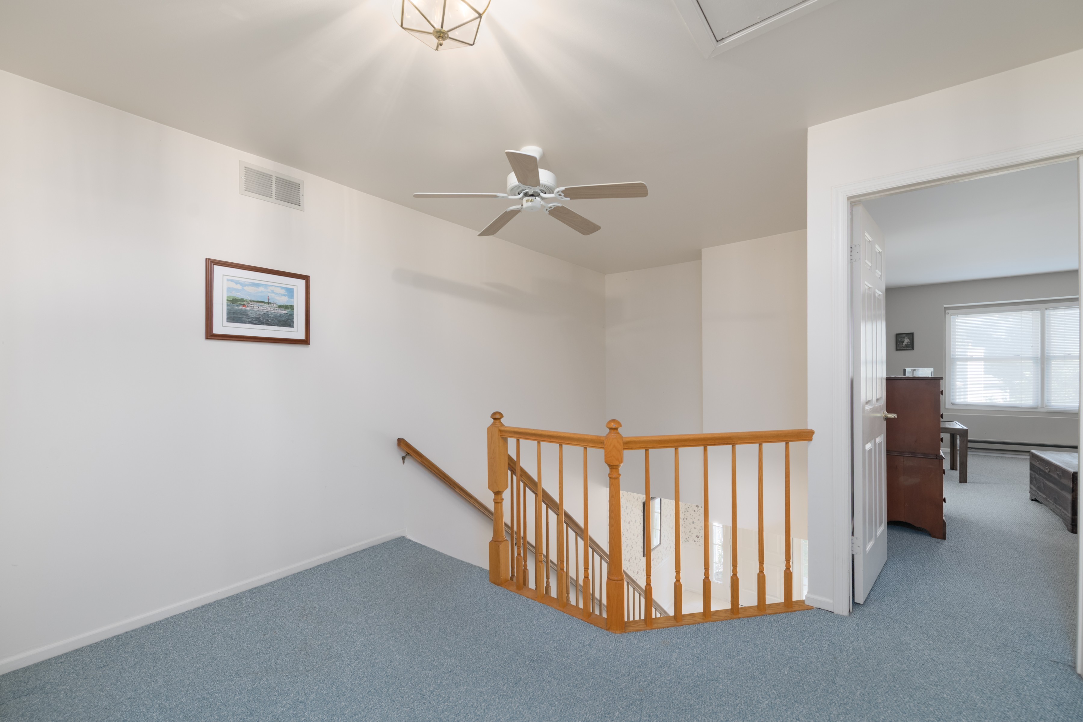  3-bedroom, 2.5-bath townhome in Little Silver - 物件實景