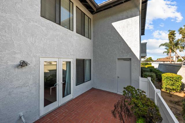 Carlsbad, California, 92011, United States, 2 Bedrooms Bedrooms, ,2 BathroomsBathrooms,Residential,For Sale,2001183
