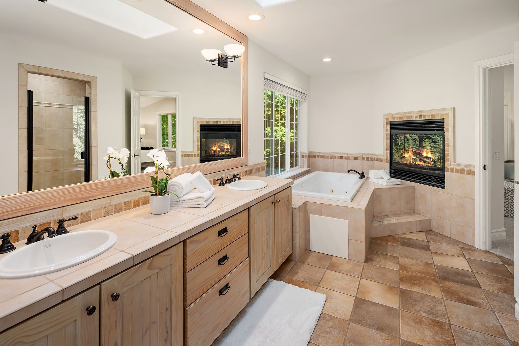  12022 NE 97th Street, Kirkland, WA 98033 - 物件實景