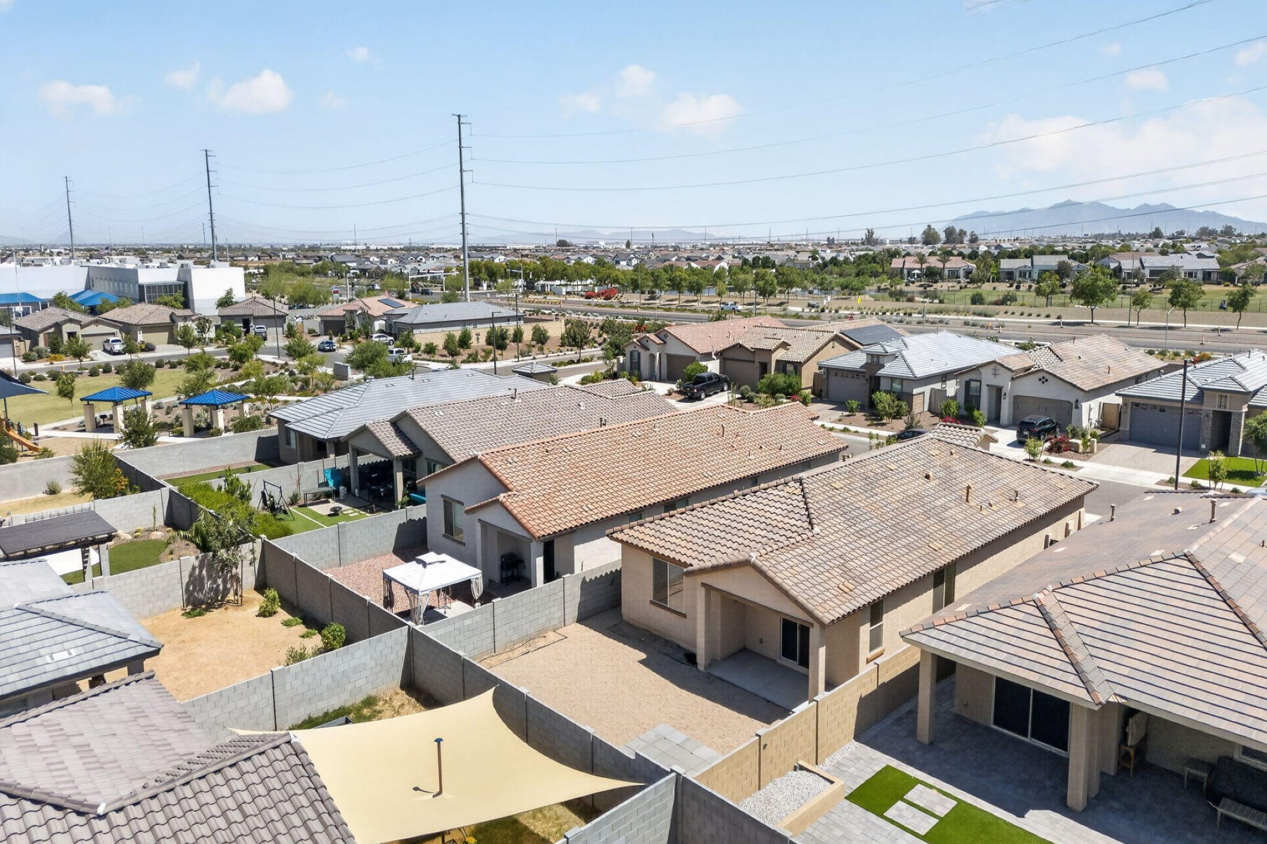  17438 W Charter Oak Road¦Surprise, AZ - 物件實景