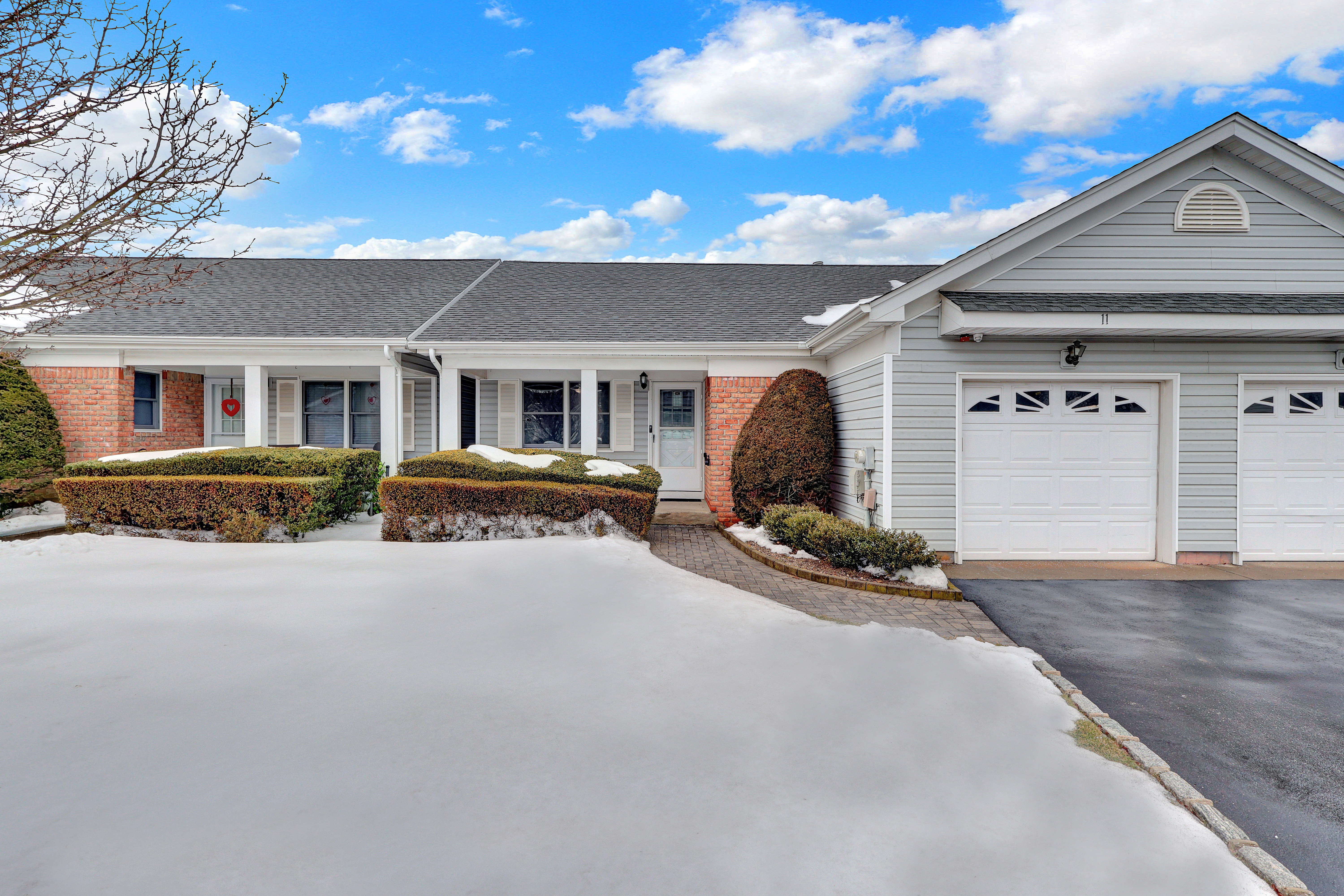  11 Primrose Lane, North Babylon, NY, 11703 - 物件實景