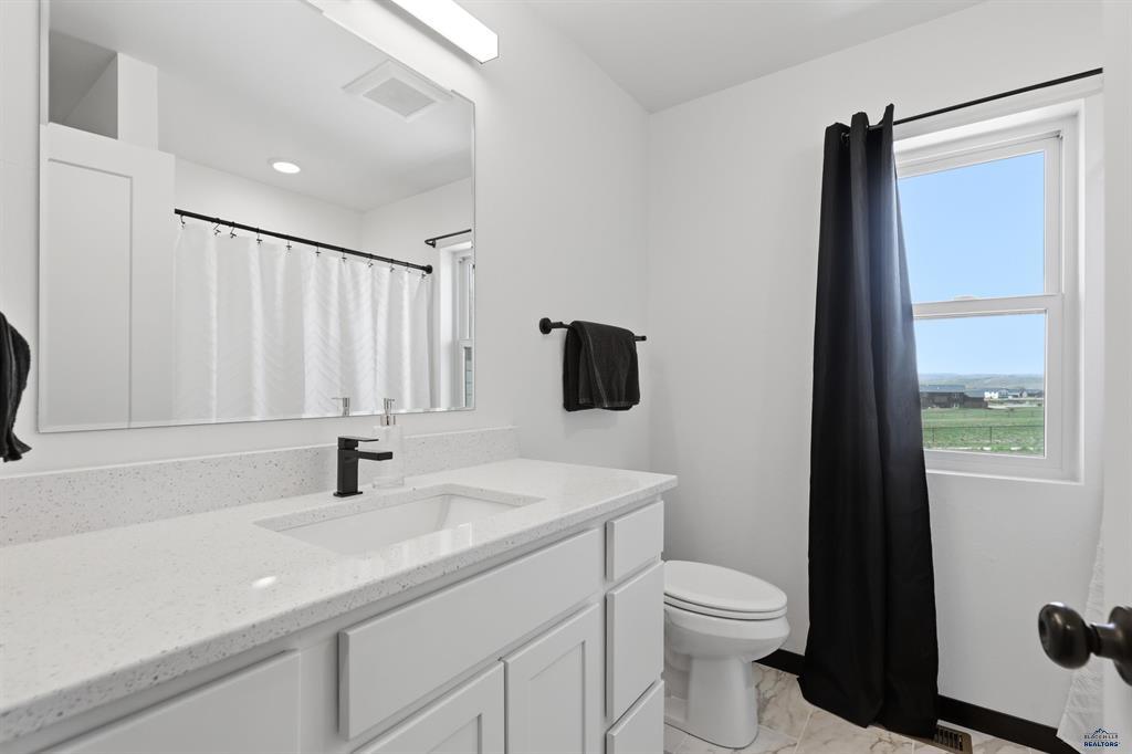 Rapid City, South Dakota, 57701, United States, 4 Bedrooms Bedrooms, ,3 BathroomsBathrooms,Residential,For Sale,2048114