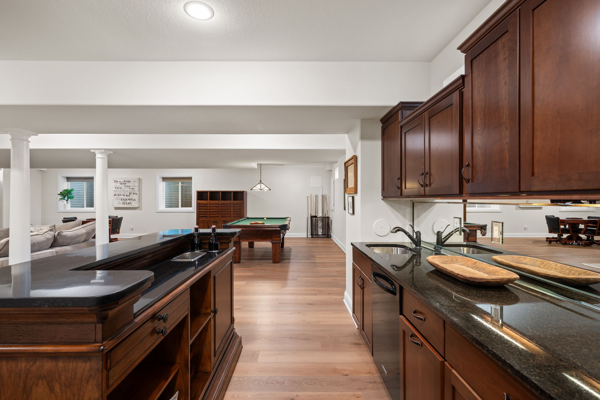  Welcome to 1543 Windridge Court, an exceptional story-and-a-half - 物件實景