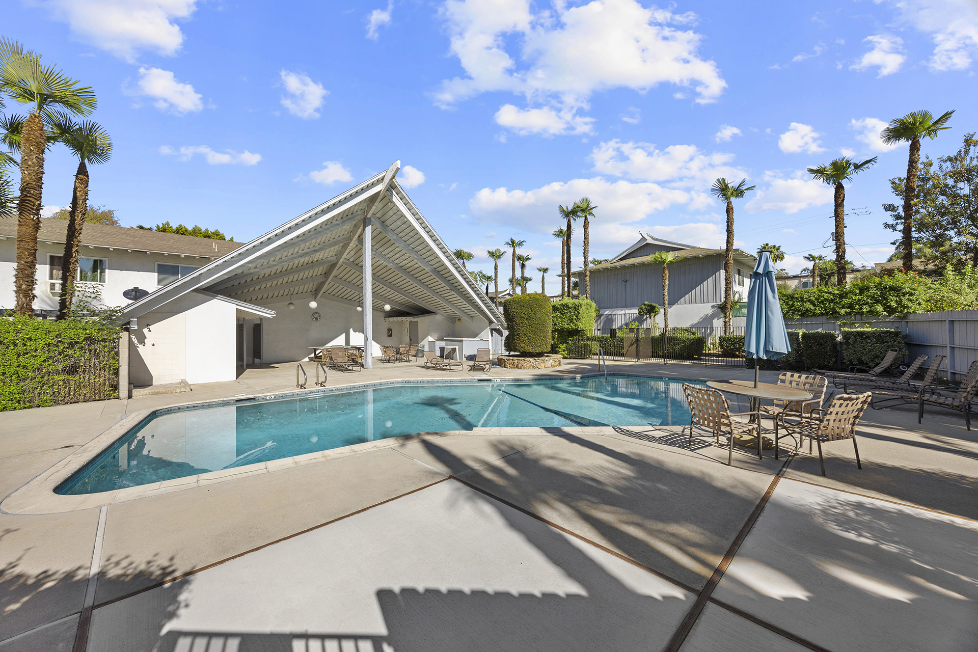 Fullerton, California, 92831, United States, 2 Bedrooms Bedrooms, ,1 BathroomBathrooms,Residential,For Sale,2002519