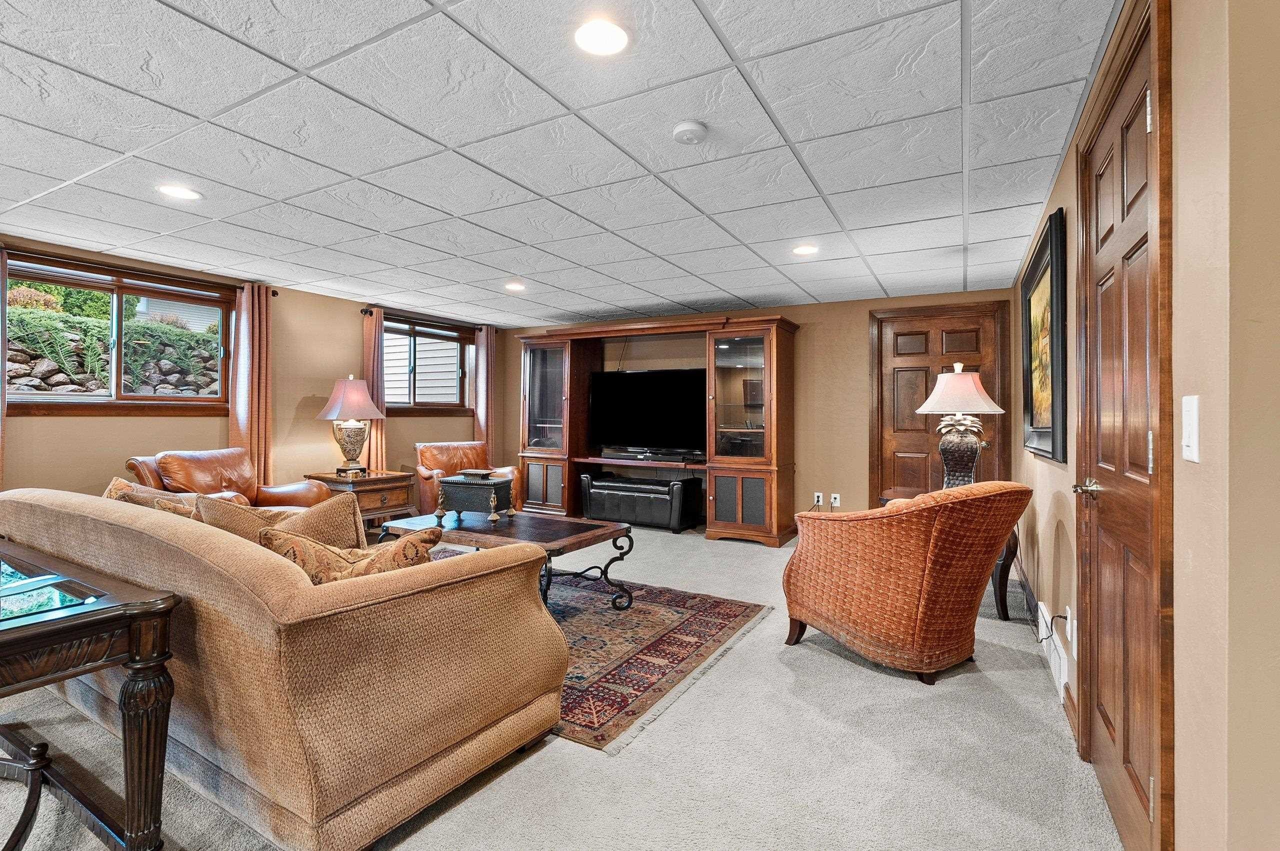 DE PERE, Wisconsin, 54115, United States, 3 Bedrooms Bedrooms, ,4 BathroomsBathrooms,Residential,For Sale,2048400