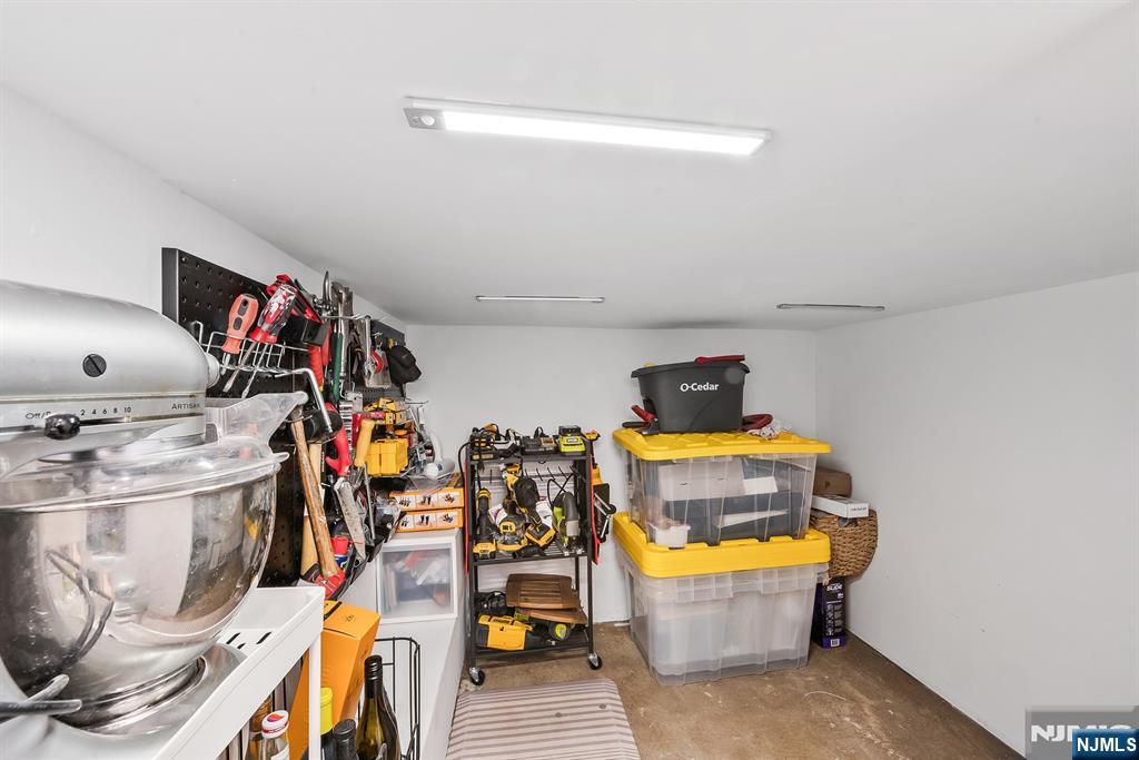 Hoboken, New Jersey, 07030, United States, 1 Bedroom Bedrooms, ,2 BathroomsBathrooms,Residential,For Sale,1987541