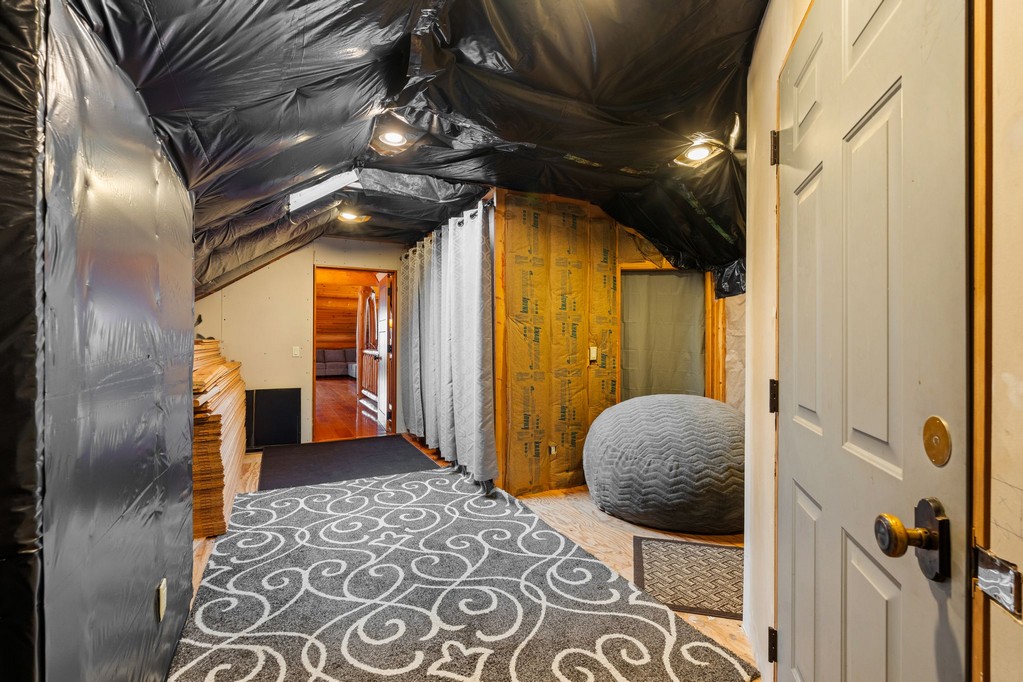 Bonners Ferry, Idaho, 83805, United States, 3 Bedrooms Bedrooms, ,4 BathroomsBathrooms,Residential,For Sale,1984473