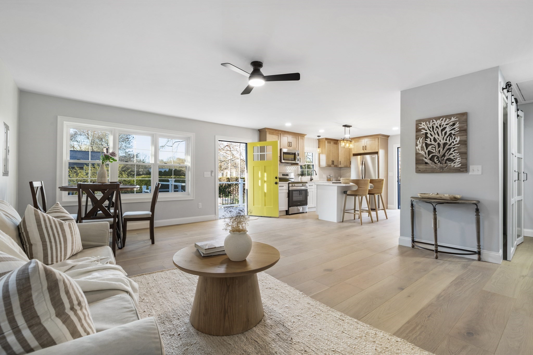 South Dartmouth, Massachusetts, 02748, United States, 4 Bedrooms Bedrooms, ,2 BathroomsBathrooms,Residential,For Sale,1977281