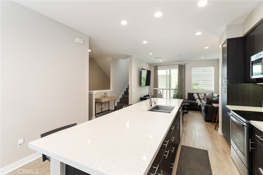 Montebello, California, 90640, United States, 3 Bedrooms Bedrooms, ,2 BathroomsBathrooms,Residential,For Sale,2043024